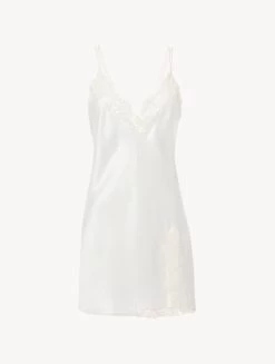 Off-white Slip With Macramé